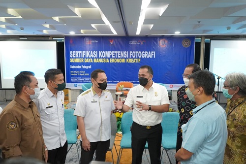 Buka Assessment Sertifikasi Kompetensi Fotografi, Wakil Wali Kota Medan Berharap Para Fotografer Dapat Berkolaborasi Dengan Pemko Medan