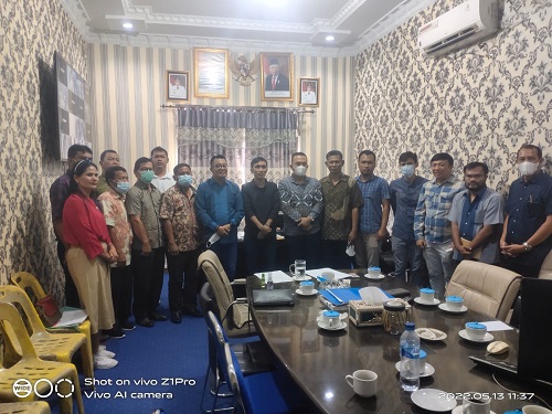 Kunjungan Kerja DPRD Tobasa di Ruang Kepala Dinas Kominfo Kota Medan, Jumat (13/5)